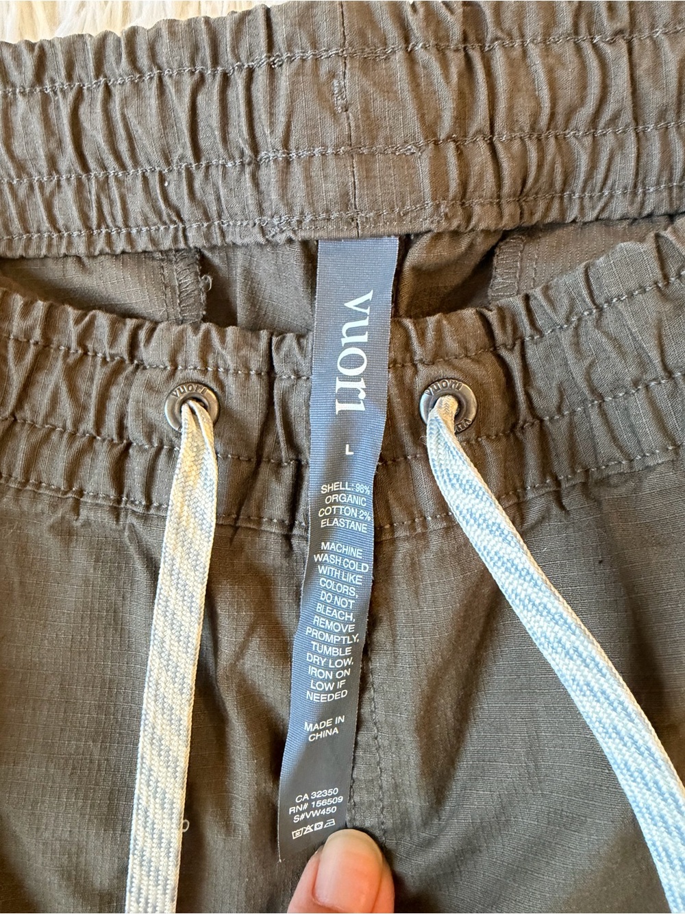 Vuori Olive Drawstring Joggers with Cuffed Hem - Picture 7 of 9